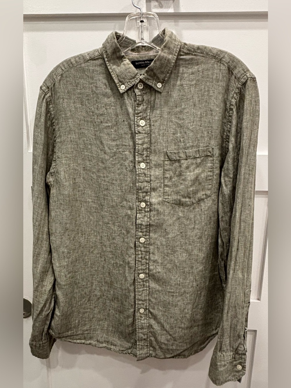 Banana Republic Men's 100% Linen Button-Down Shirt in Olive